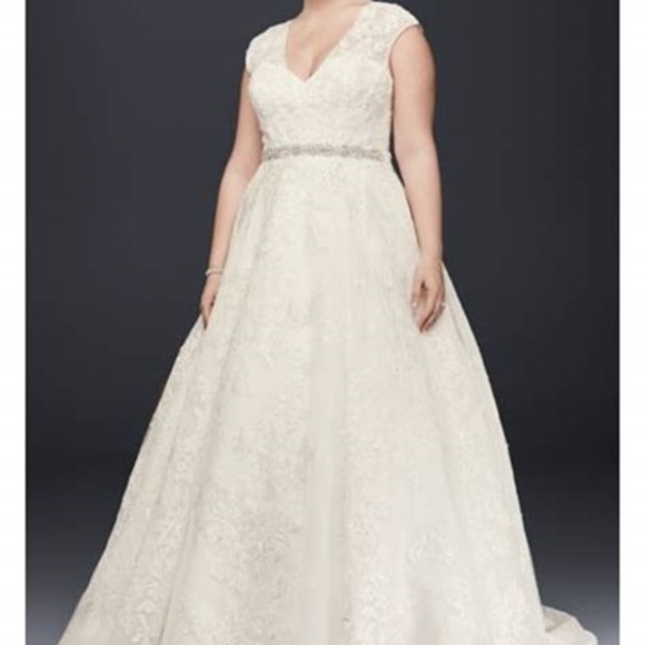 Oleg Cassini Dresses & Skirts - NWT Plus Size Oleg Cassini Ivory Ball Gown Oleg Cassini Dresses & Skirts - NWT Plus Size Oleg Cassini Ivory Ball Gown